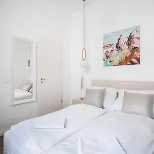 E13 - Grand Boulevard Heritage - Location By Bqa Budapest